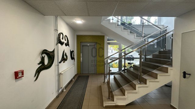 Kiadó téglalakás, albérlet, Debrecenben 450 E Ft / hó, 3 szobás