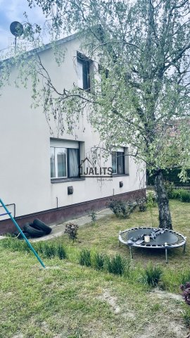 Eladó családi ház, Szigetszentmiklóson 120 M Ft, 6+1 szobás