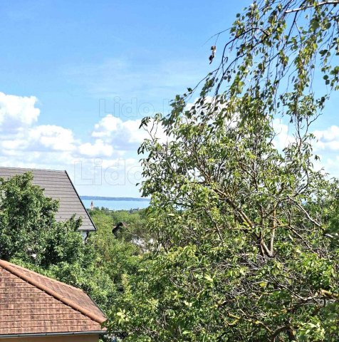 Eladó családi ház, Balatonkenesén 82 M Ft, 7 szobás