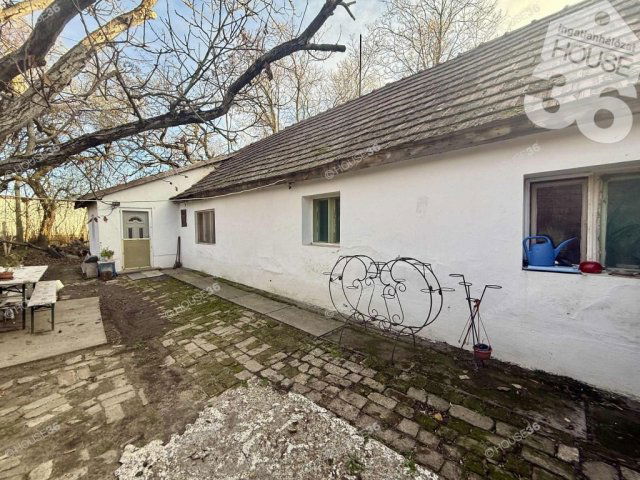 Eladó családi ház, Kecskeméten 29.9 M Ft, 3 szobás