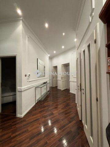 Kiadó téglalakás, albérlet, Budapesten, VI. kerületben