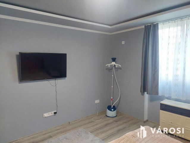 Eladó családi ház, Komáromban 35.9 M Ft, 2 szobás