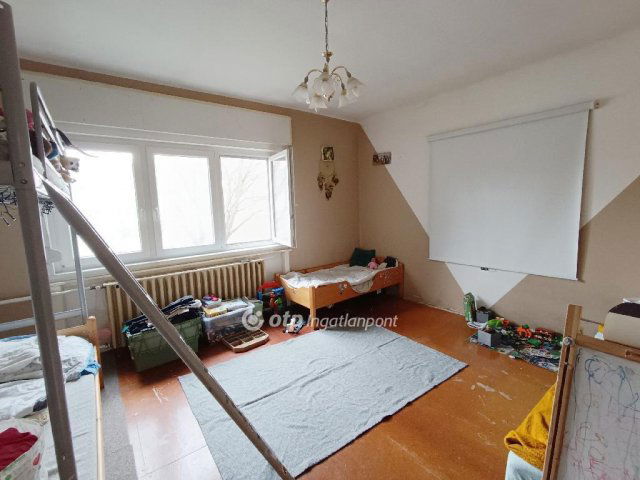 Eladó családi ház, Sóskúton 64.9 M Ft, 3 szobás