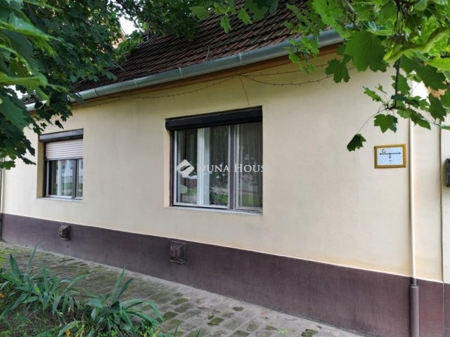 Eladó családi ház, Bácsalmáson 13.5 M Ft, 5 szobás