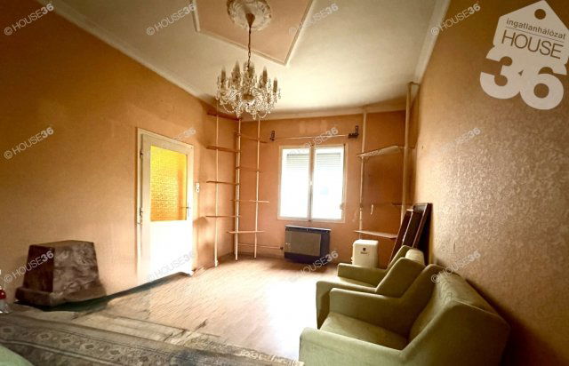 Eladó családi ház, Kecskeméten 62.5 M Ft, 2 szobás