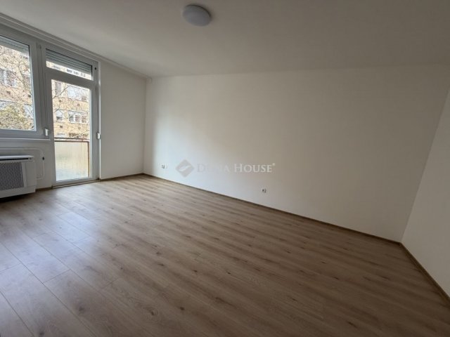 Eladó téglalakás, Hódmezővásárhelyen 42.5 M Ft, 2 szobás