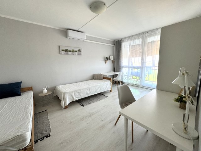 Kiadó panellakás, albérlet, Pécsett, Őz utcában 180 E Ft / hó