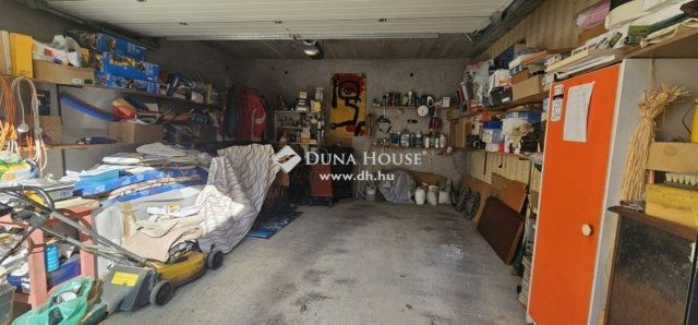 Eladó családi ház, Budakeszin 240 M Ft, 5 szobás