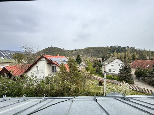 Eladó ikerház, Pécsett 69.6 M Ft, 3 szobás