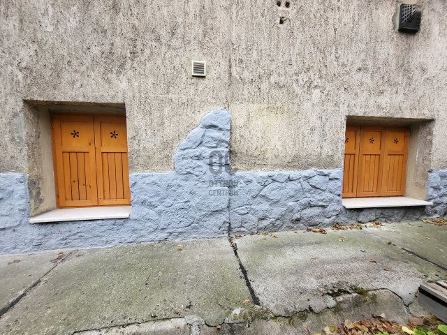 Eladó téglalakás, Pécsett 33 M Ft, 1 szobás