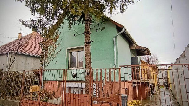 Eladó családi ház, Fóton 61 M Ft, 3+1 szobás