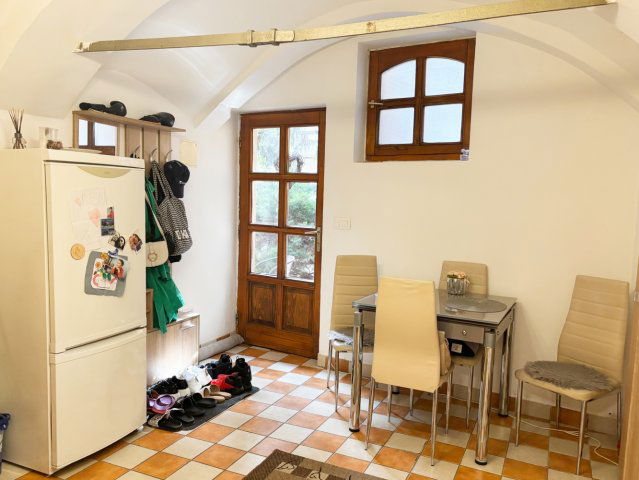Kiadó téglalakás, albérlet, Pomázon 200 E Ft / hó, 2 szobás