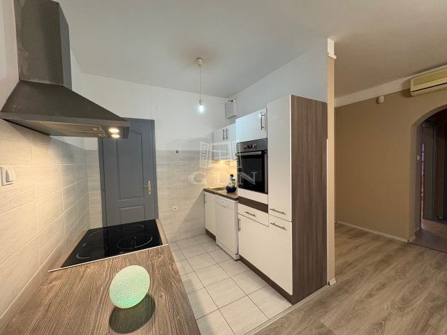 Eladó téglalakás, Dunakeszin 89.5 M Ft, 2+1 szobás