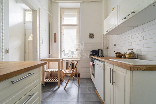 Eladó téglalakás, Budapesten, VII. kerületben 94.9 M Ft