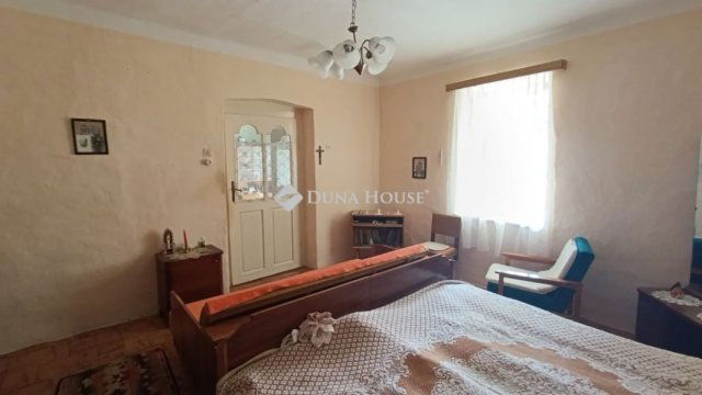 Eladó családi ház, Báron 14.9 M Ft, 3 szobás