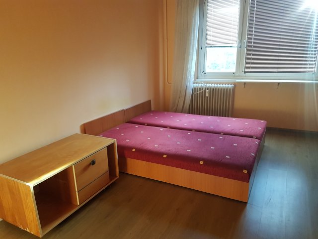 Eladó panellakás, Debrecenben 46 M Ft, 1+1 szobás