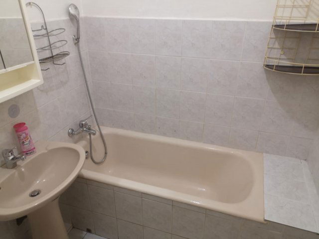 Kiadó téglalakás, albérlet, Tatabányán 150 E Ft / hó