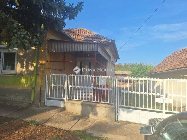 Eladó családi ház, Tompán 13 M Ft, 4 szobás