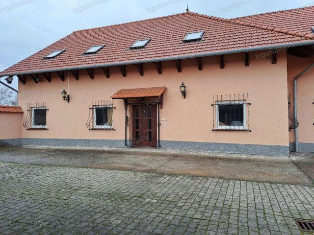 Eladó iroda, Kecskeméten 210 M Ft / költözzbe.hu