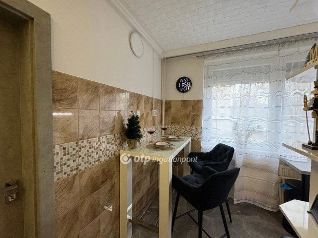 Eladó panellakás, Kecskeméten 55 M Ft, 2+1 szobás