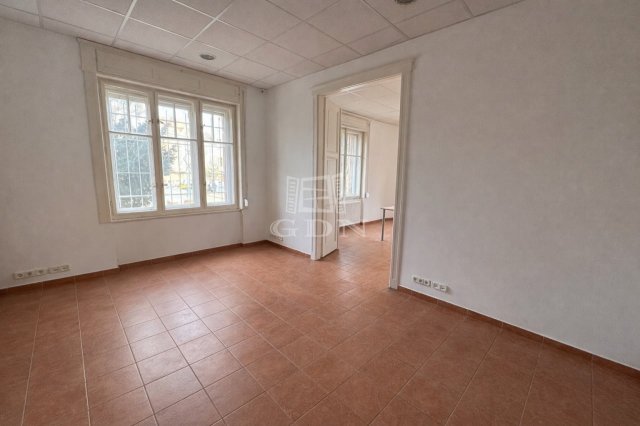 Kiadó iroda, Budapesten, XII. kerületben 390 E Ft / hó