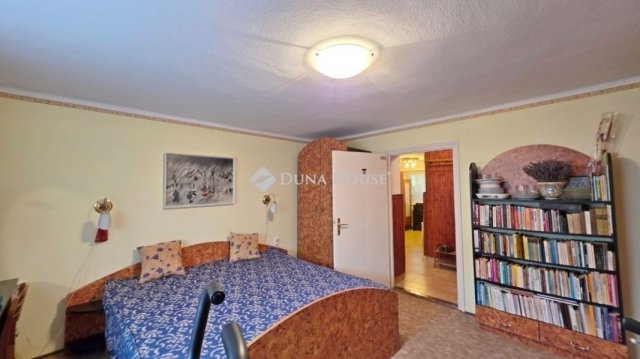 Eladó családi ház, Szombathelyen 96 M Ft, 6 szobás