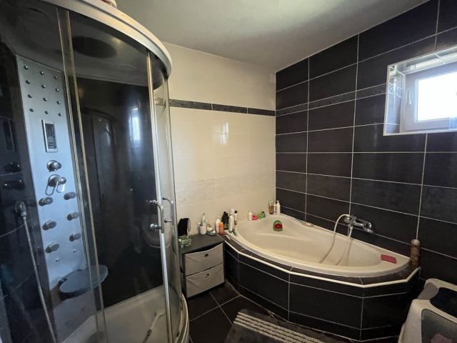 Eladó családi ház, Erdőtelken 24.99 M Ft, 2 szobás