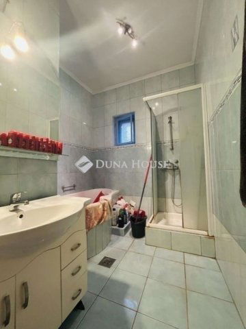 Eladó családi ház, Gyálon 125 M Ft, 5 szobás