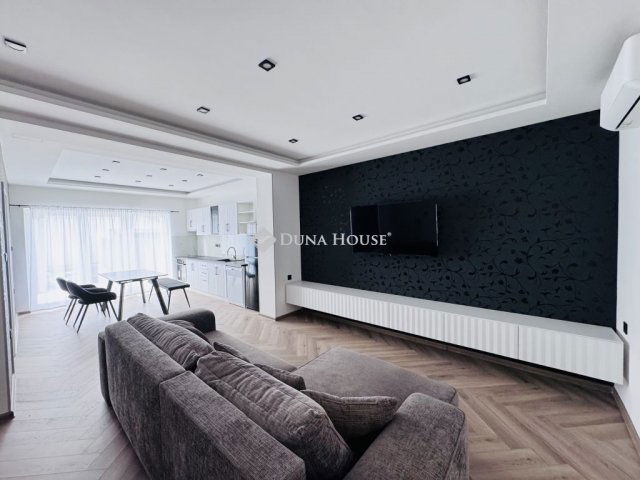 Eladó téglalakás, Harkányban 63.9 M Ft, 2 szobás