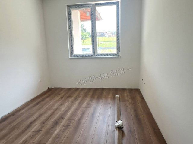 Eladó családi ház, Erdőkertesen 79.9 M Ft, 5 szobás