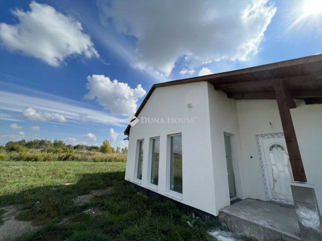 Eladó családi ház, Ráckevén 82.9 M Ft, 4 szobás