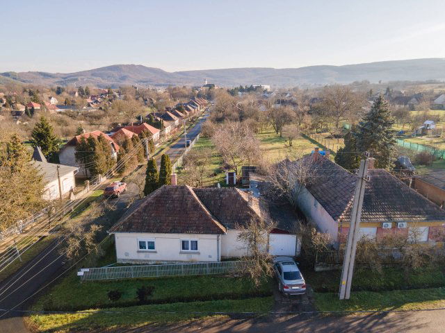 Eladó családi ház, Romhányon 29.9 M Ft, 3 szobás