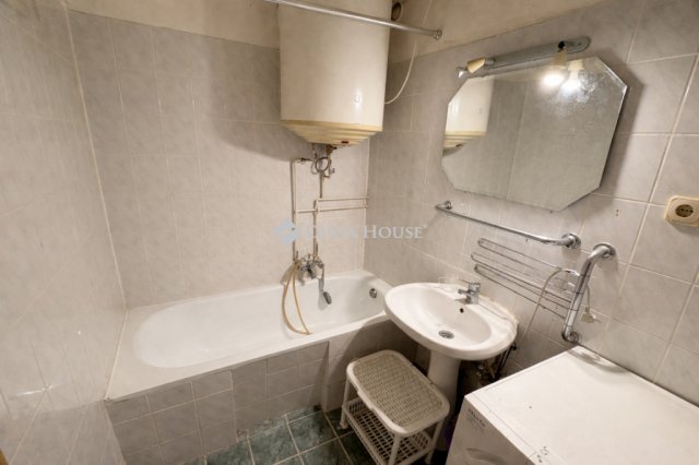 Eladó panellakás, Gödöllőn 61.5 M Ft, 2 szobás