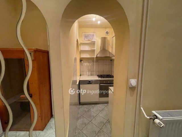Eladó téglalakás, Budapesten, VII. kerületben 67.9 M Ft