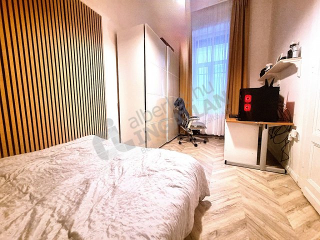 Eladó téglalakás, Budapesten, VII. kerületben, István utcában