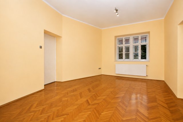 Kiadó téglalakás, albérlet, Egerben, Szent János utcában