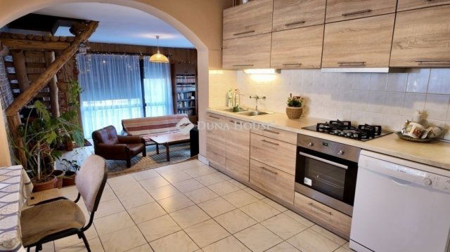 Eladó családi ház, Budapesten, XVIII. kerületben 158.9 M Ft