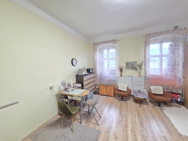 Eladó téglalakás, Keszthelyen 33 M Ft, 1 szobás