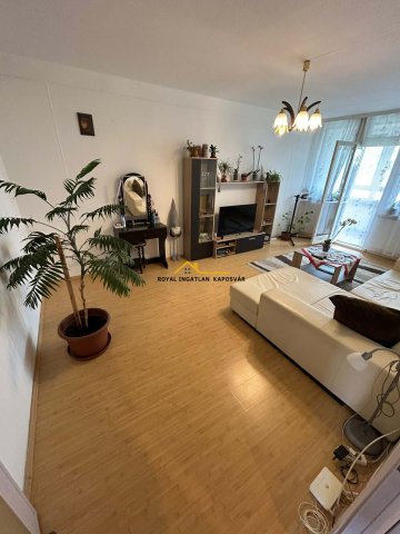 Eladó panellakás, Kaposváron, Kikerics utcában 38.5 M Ft