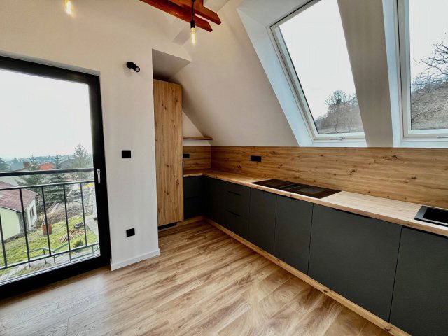 Eladó téglalakás, Pécsett 69.9 M Ft, 2 szobás