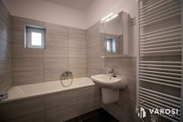 Eladó családi ház, Gárdonyban 84.9 M Ft, 3 szobás