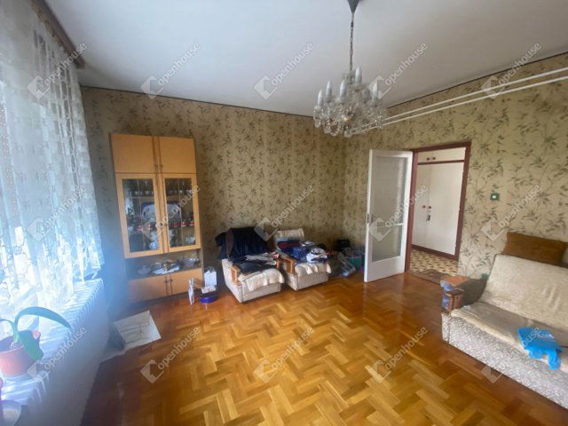 Eladó családi ház, Csornán 49 M Ft, 4 szobás