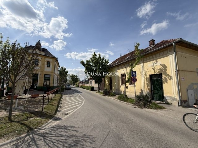 Eladó családi ház, Gyulán 75 M Ft, 4 szobás
