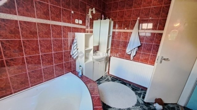 Eladó családi ház, Budapesten, XVI. kerületben 57.9 M Ft