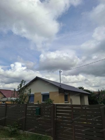 Eladó nyaraló, Szolnokon 42.9 M Ft / költözzbe.hu