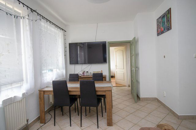 Eladó családi ház, Ajkán, Komáromi utcában 49 M Ft, 4 szobás