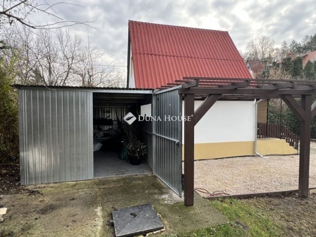 Eladó nyaraló, Kulcson 32.7 M Ft, 3 szobás / költözzbe.hu