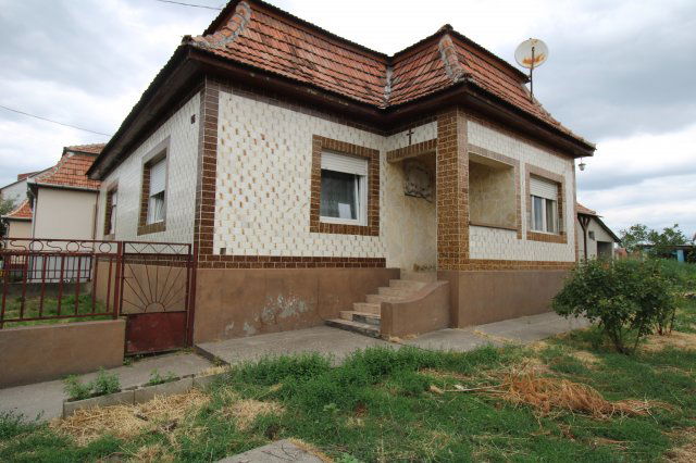 Eladó családi ház, Boldogon 38 M Ft, 5 szobás