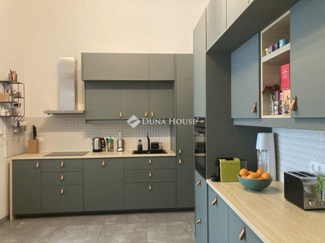 Eladó téglalakás, Budapesten, VIII. kerületben 92.9 M Ft