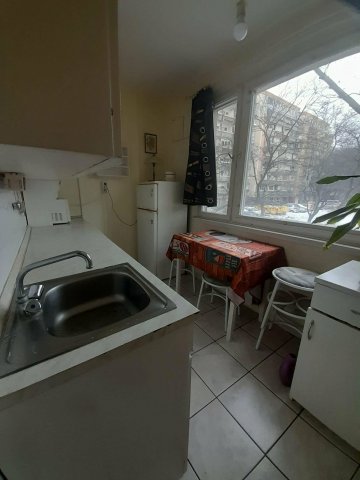 Eladó panellakás, Szegeden, Selyem utcában 53.9 M Ft, 3 szobás